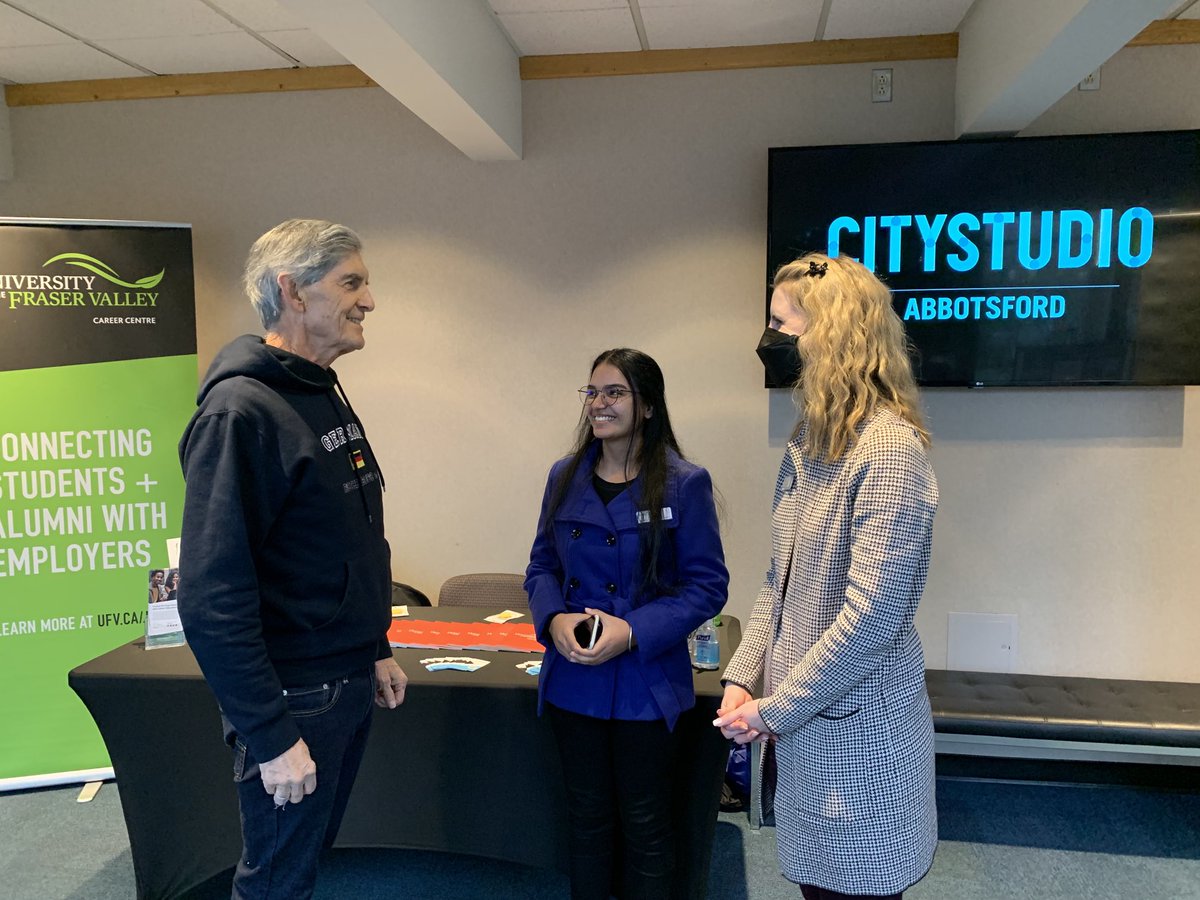 SimonGibsonBC's tweet photo. #Citystudio #Hubub #UFV at #Abbotsford #CityHall today. Many career-minded students with their interesting (and relevant) projects. #ufvnursing #ufvlibrary #ufvhistory #ufveducation #ufvsciences #ufvbookstore #metrovancouver #fvrd #fvrl #abbotsfordchamber https://t.co/b0Lavu5oT7