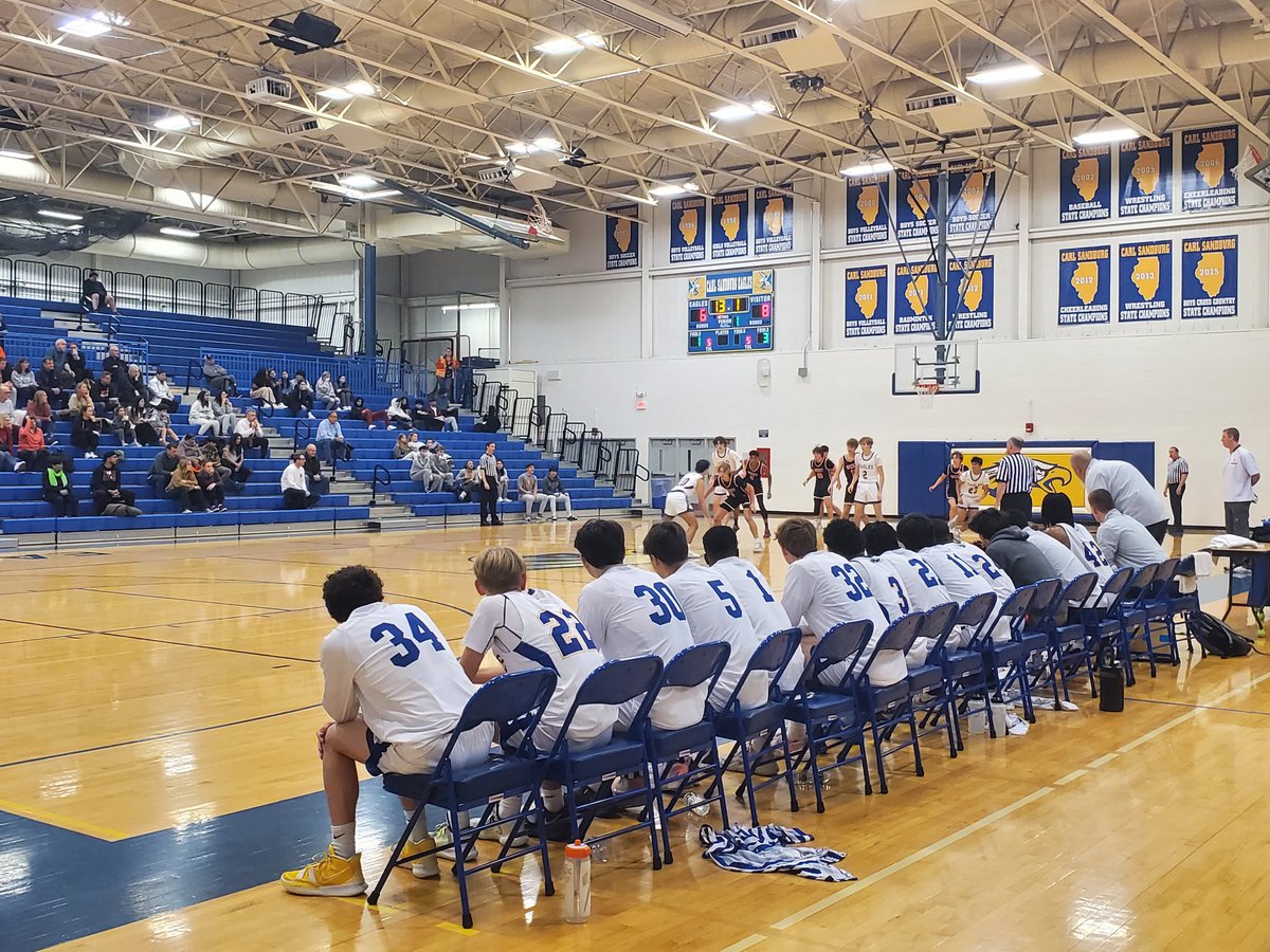 SandburgHS's tweet image. Dance Showcase - Hoops - PEOPEL crew! You name it...it&apos;s happening here at CS! @coach_robes @ms_carlson1208 @Janineneno @SandburgHoops @CSEaglesHoops
