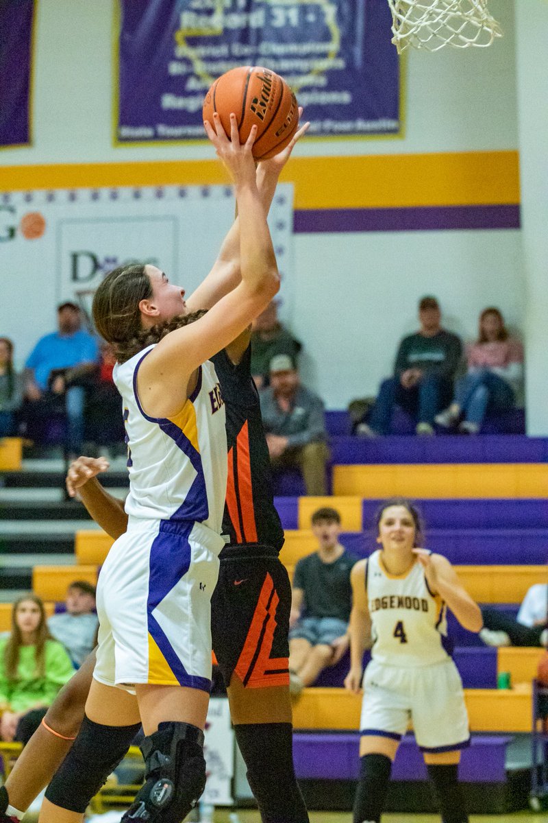 dgoodwin_74's tweet photo. Edgewood Ladies take the District opener 65-31 over Commerce
     @edgewood_isd @Edgewood_Ath @EdgewoodRadio @vanzandtnews @Tabchoops @TXHSGBB https://t.co/TmxeIn0uN4