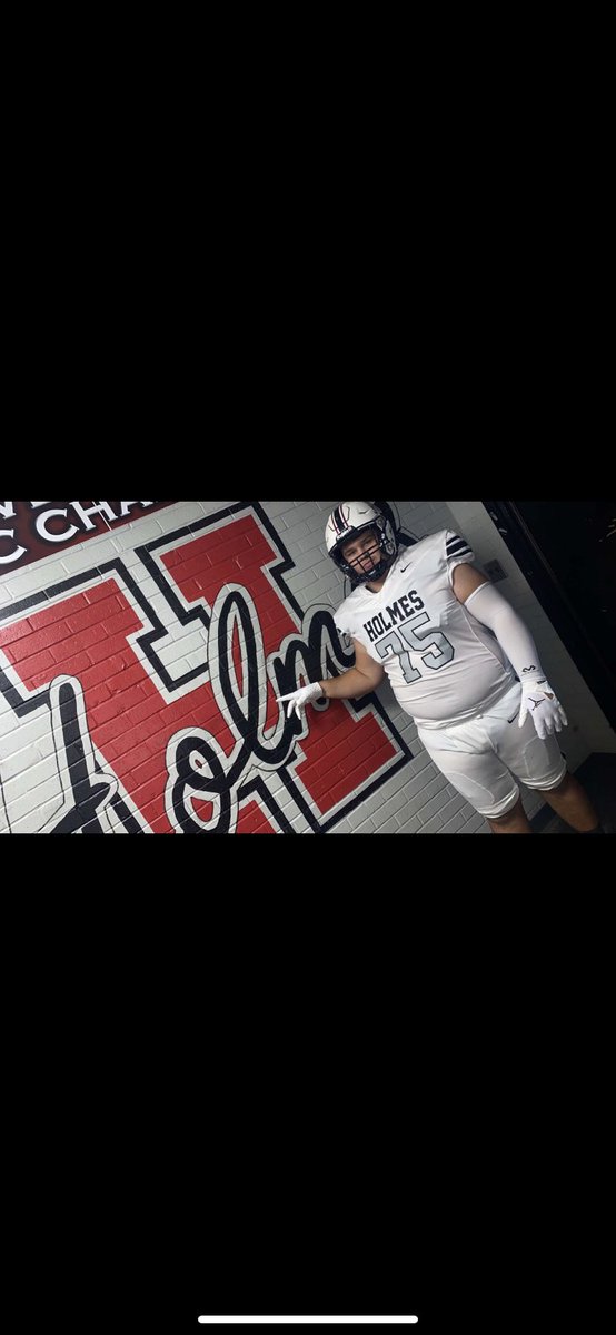 PaxtonGeorge2's tweet photo. 100% COMMITTED @CoachWood_HCC @OLCoachGeorge @Coach_BFarrar @WLKnights https://t.co/YhDEISlcrf