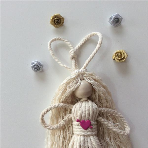 MacrameCraftSA's tweet image. Meet angel Evangeline &quot;the bearer of good news&quot; (Gk). She is super cute with all-natural cord and a lovely heart shape on her sash.
These are available on my website in the &quot;Seasonal Sensations&quot; collection.
#christmasdecorations #angel #macramelove #localbusiness #smallbusiness