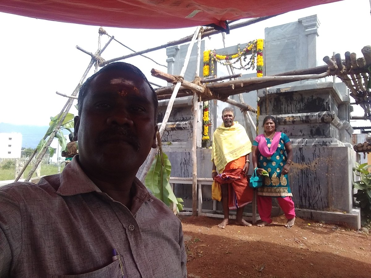 GopinathanP18's tweet photo. தேனி மச்சுனன் அவர்கல்கோவில் சமயகருப்பபு நிலை வைத்த நிகல்ச்சி https://t.co/17EPk2vQp0