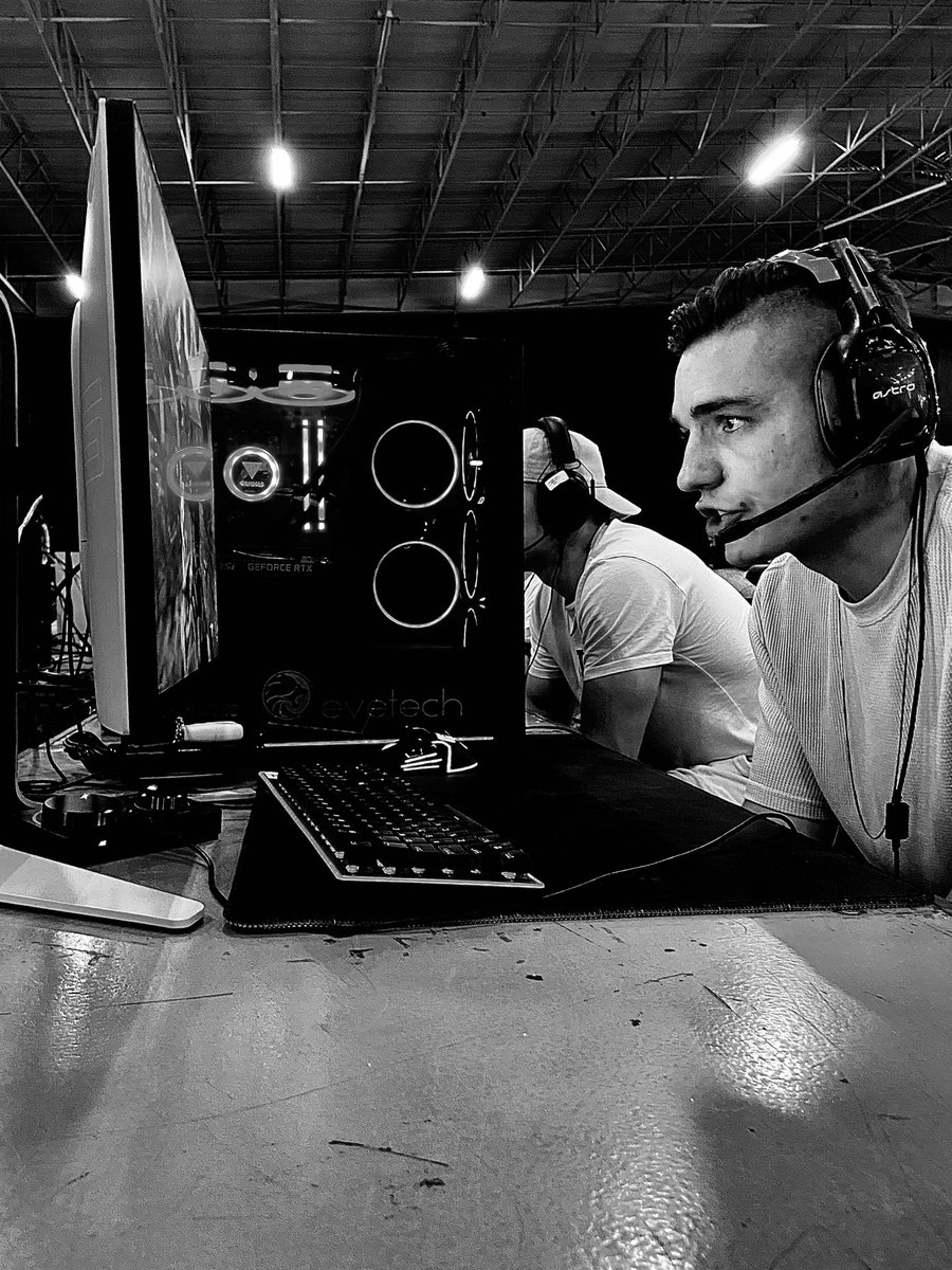 MissCatastrophic tweet media