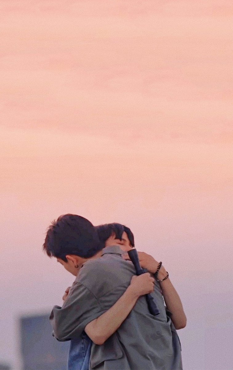 ogoffgunog's tweet photo. ↪https://t.co/FVV4hx7b6q
#1YearWithNotmeseries
#ออฟกัน #OffGun https://t.co/8Rg7kWVCuG