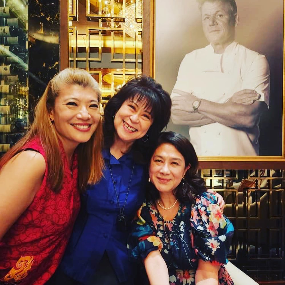 elee618's tweet image. Amidst the busyness of work demands, hubs &amp;amp; I had a surprise midweek date night courtesy of @GordonRamsay &amp;amp; TS Jeffrey Cheah at @SunwayResHotel recently for the launch of his landmark Gordon Ramsay Bar &amp;amp; Grill in Kuala Lumpur at Sunway Resort. #soSoSOgood
facebook.com/10006377313191…