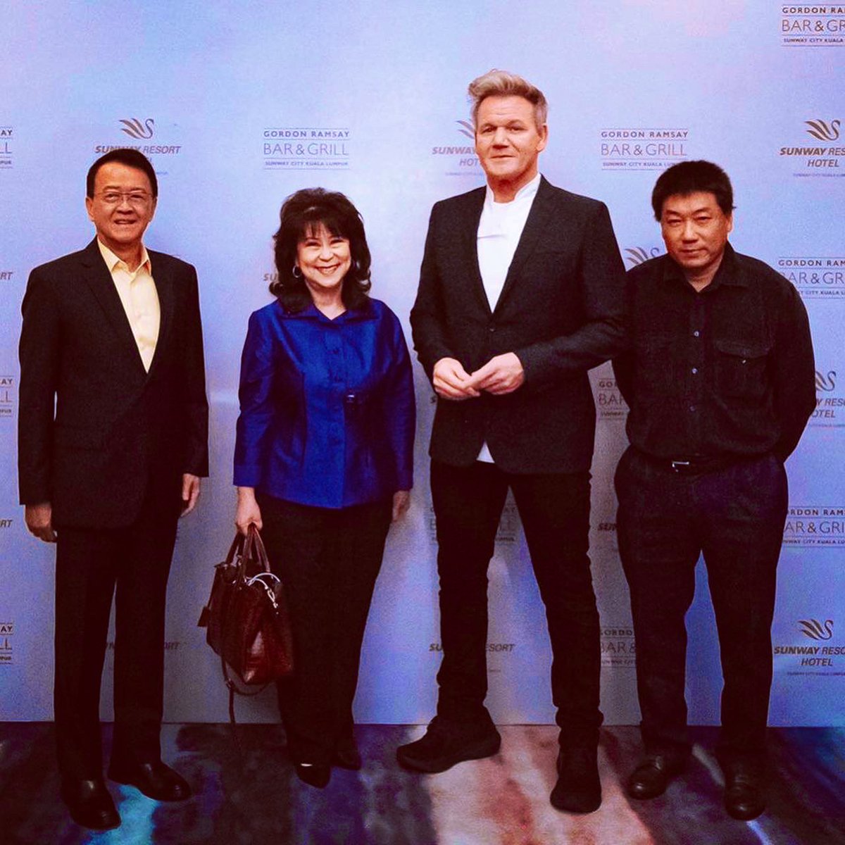 elee618's tweet image. Amidst the busyness of work demands, hubs &amp;amp; I had a surprise midweek date night courtesy of @GordonRamsay &amp;amp; TS Jeffrey Cheah at @SunwayResHotel recently for the launch of his landmark Gordon Ramsay Bar &amp;amp; Grill in Kuala Lumpur at Sunway Resort. #soSoSOgood
facebook.com/10006377313191…