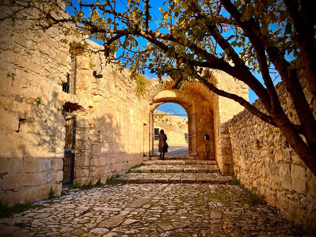Sandranatuno80's tweet photo. Abbazia di Santa Maria di Pulsano #abbaziadipulsano #luogodelcuirefai #montesantangelo #gargano #puglia #travel #travelphotography #Traveller #travelling https://t.co/JcvJZH9sKW