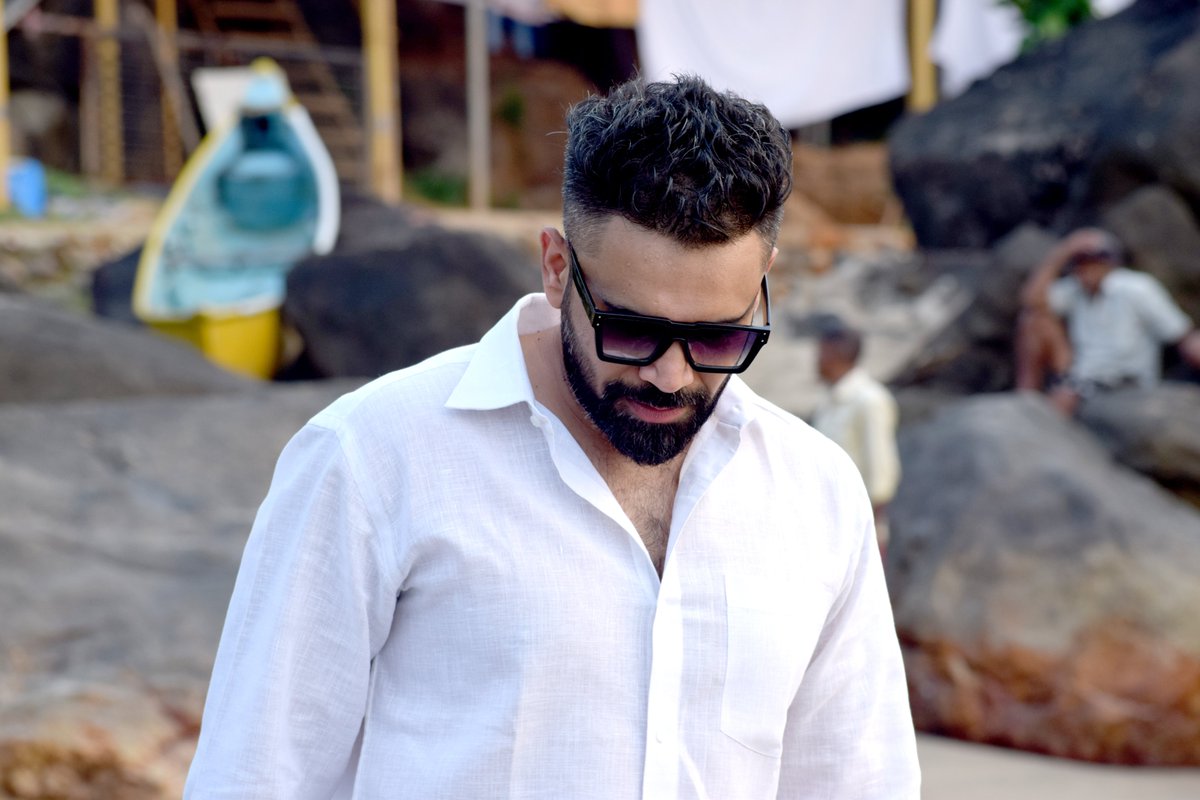 Sagothic's tweet photo. Goa Mode... https://t.co/DIKFYovhiP