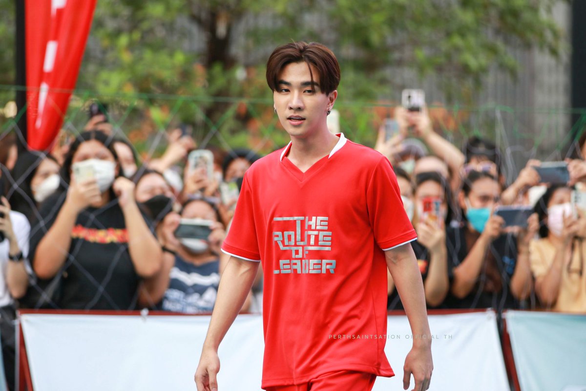 PS_OfficialTH's tweet photo. Still BEHIND YOU as always 😊

🖤❤️🤍🌻
#PerthSaintSation #TRIGON https://t.co/8JB1T5U2r6