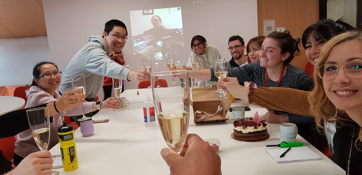 It's important to celebrate the wins. 2023 ARC DP grant champers for Ivan and @LabACDC. Cheers! @HulettLab @LIMSLTU @latrobe
