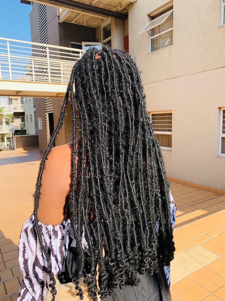 christelle_hair's tweet photo. Butterfly locs
0782191293 my watsapp or call
#locs #butterflylocs #naturallocs #nuclocs #distressedlocs #christellehairbeauty https://t.co/Yu0PkCrgQE