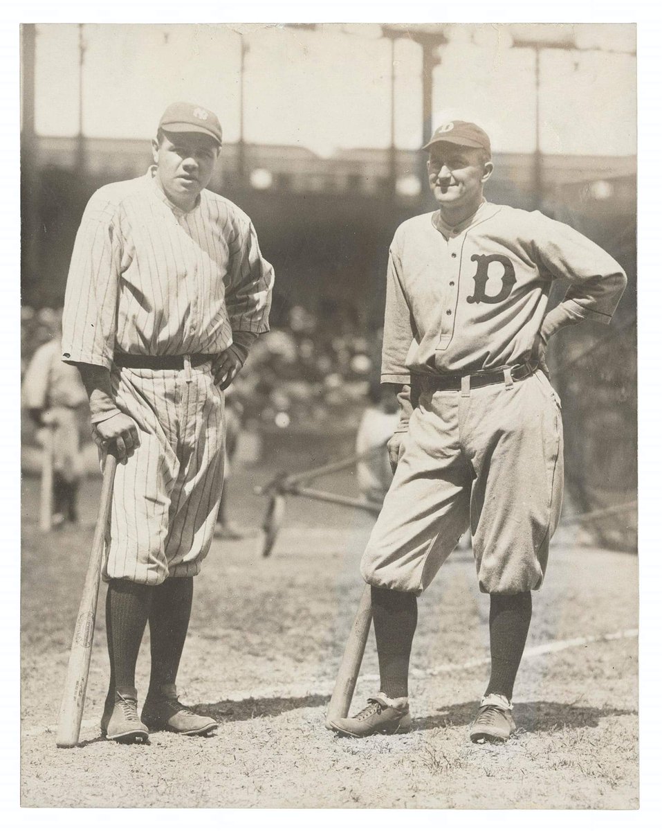 VanderlansJim's tweet photo. A #ClassicShot 📸 ✨ ... Babe Ruth and Ty Cobb
#MLB #HOF #Yankees #Tigers #Legends https://t.co/z70rcAd2RM