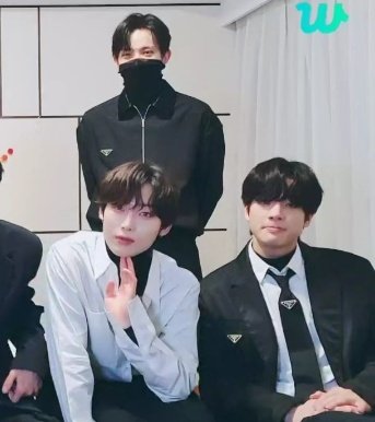 no context heejake (@nocontextheejek) on Twitter photo 