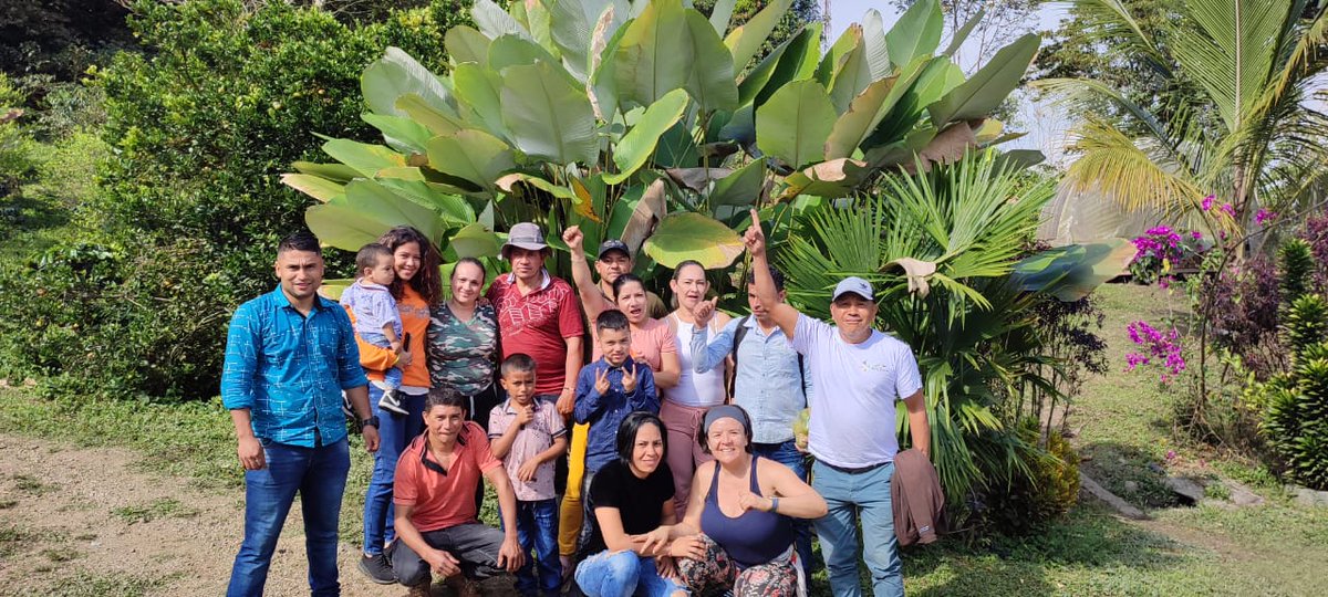 <a href="/RiosLibresAnt/">Afectad@s por Hidroituango Rios Vivos</a> cómo la profe Carolina que ha venido desde los EEUU a solidarizarce , hay muchos más que desde la academia han aportado su granito de arena para buscar justicia ambiental y a las víctimas del desarrollo destructor  <a href="/hidroituango/">Sociedad Hidroituango</a> proyecto de muerte .