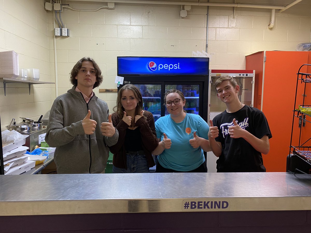 lpsyearbook's tweet photo. Concession stand royalty is in our midst. And two of them aren’t even on the staff yet. https://t.co/0VWJarFE8Z