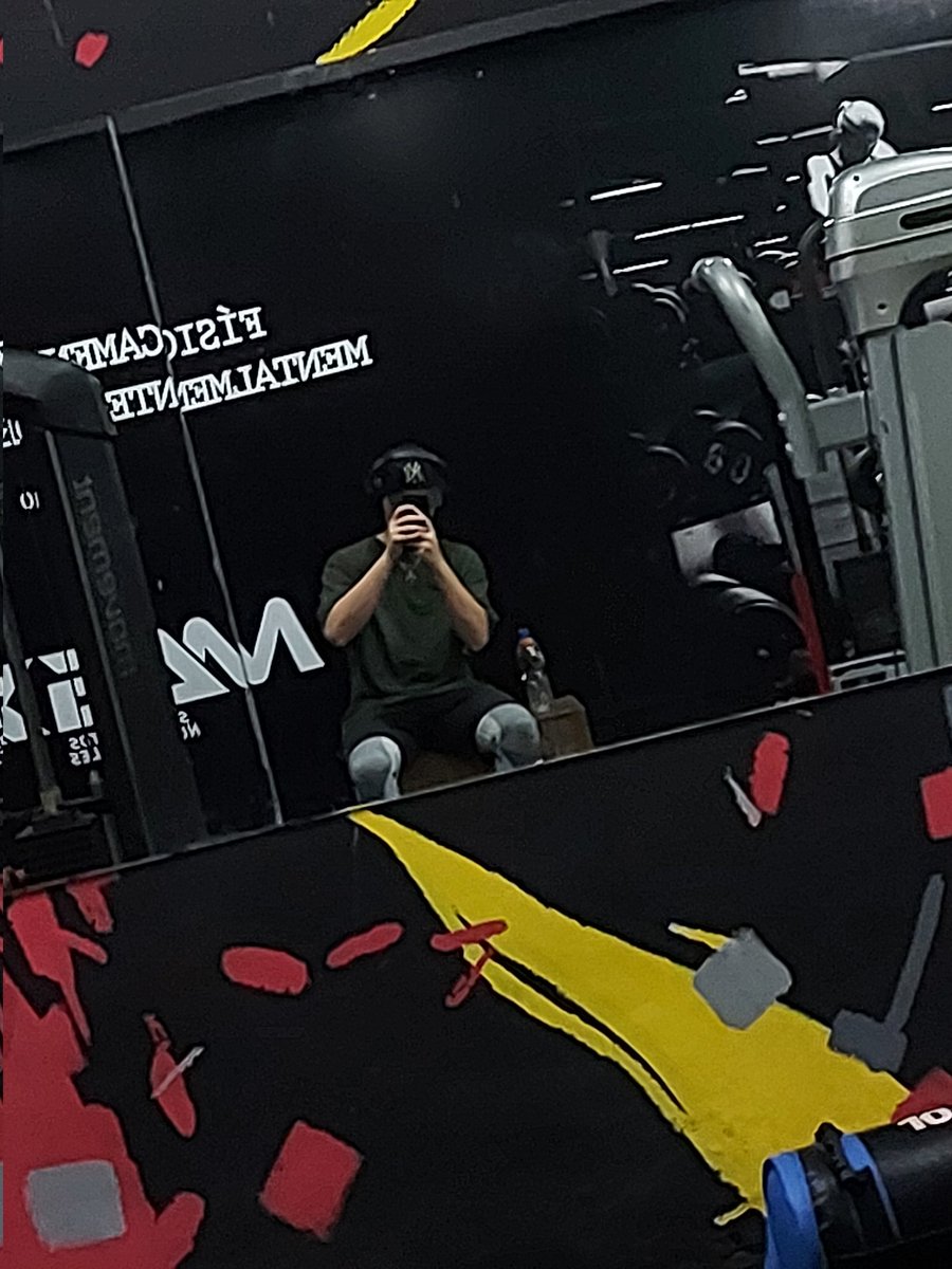 NachF10's tweet photo. 94,5kg a 75,5kg paa en 10 meses. Orgulloso del cambio y se sigue wacho https://t.co/R4RIdCNRgl
