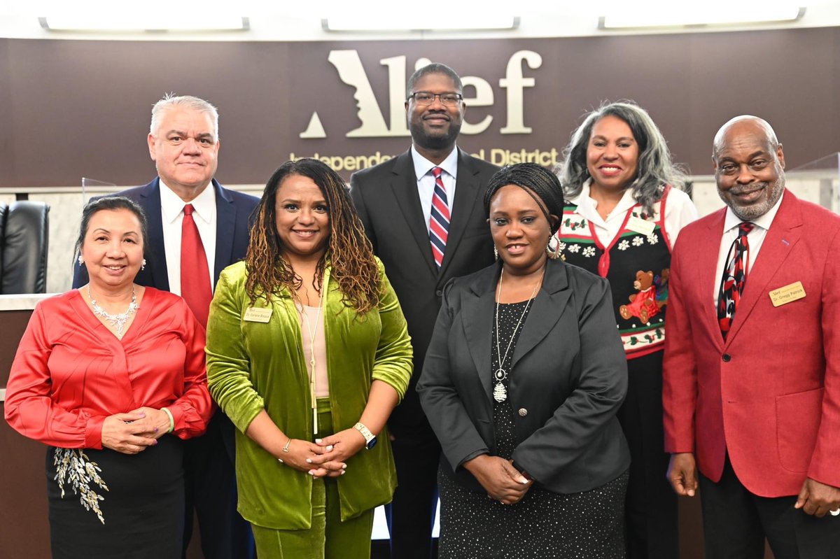 AliefISD's tweet photo. The Alief ISD School Board voted unanimously tonight to approve Dr. Anthony Mays as the next Superintendent of the district. Congratulations, Dr. Mays, and welcome to Alief ISD! https://t.co/0g04qSGSAx