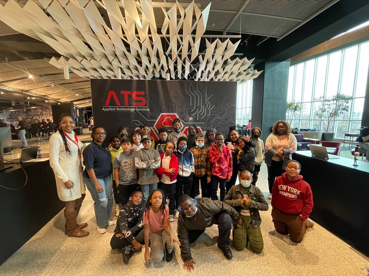 KenyattaPRucker's tweet image. Last week was awesome, celebrating #csedweek with the kids. They had #coding class, learned hw components in laptops and pcs and attended their first tech show. #tasteoftechnology