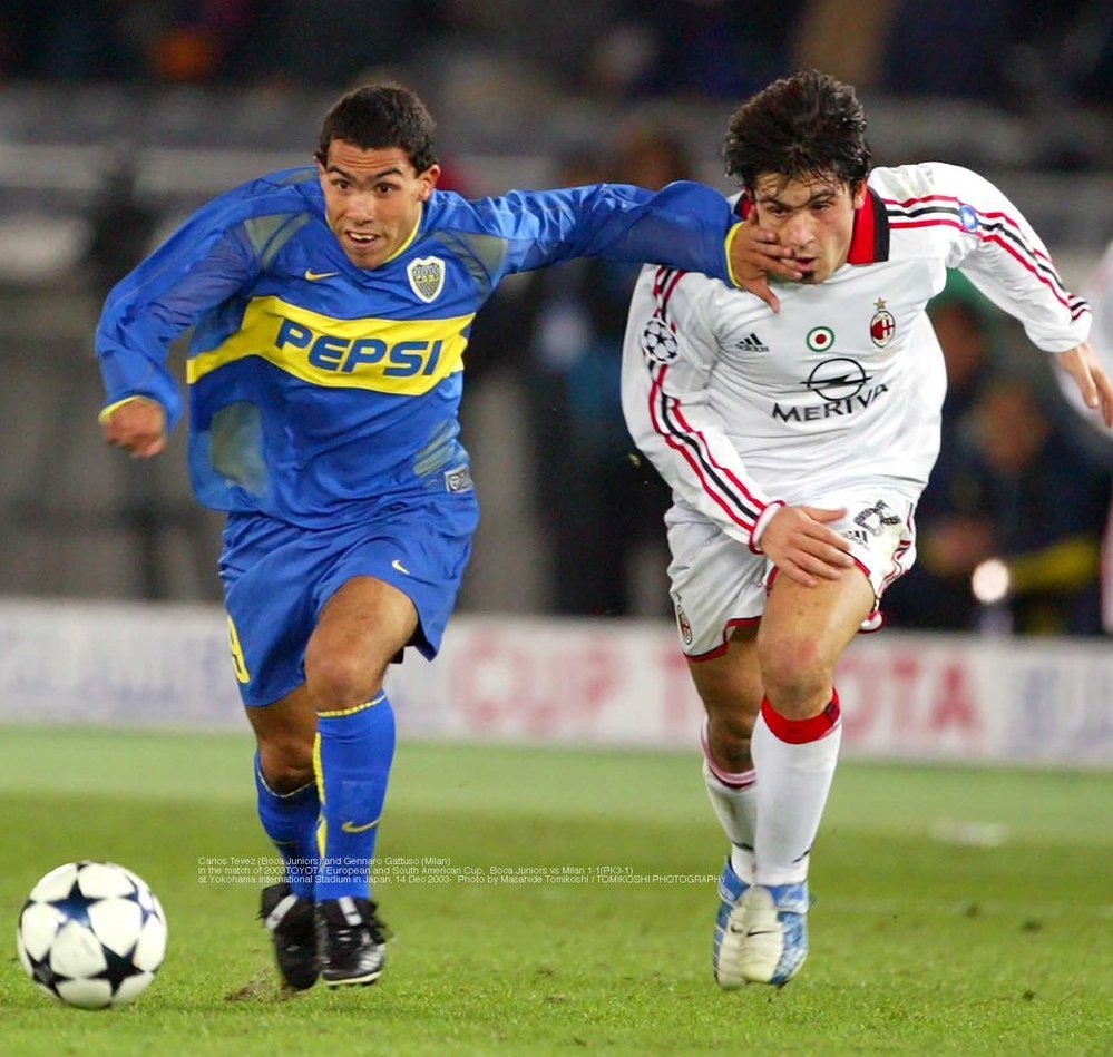 marto_m3's tweet photo. Hoy hace 19 años (14/12/2003) 🇦🇷#Boca ganaba la Copa 🏆#Intercontinental2003 al ganar 3-1 por penales (1-1) al 🇮🇹#Milan en Tokio. Fue la 12da copa Internac. de 18 y el titulo ⭐️52 de 73. / DT= Carlos Bianchi. / #MartoCopaInt
🎥VIDEO= https://t.co/2xBvYs99mJ https://t.co/iJZqvEpuwN