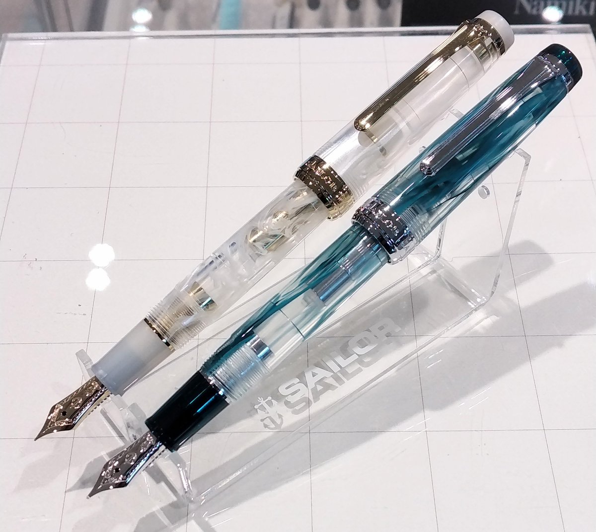 美品 セーラー万年筆 限定生産 ヴェイリオ ブルーグリーン M 中字