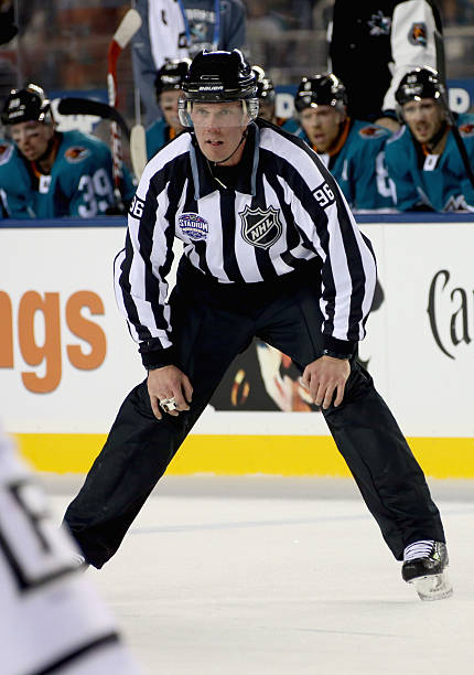 ScoutingTheRefs's tweet photo. #Yotes #SJSharks get refs Jordan Samuels-Thomas #42 and Eric Furlatt #27 with Travis Gawryletz #67 and David Brisebois #96 on lines
https://t.co/bpheW3gTPX
#ARI #SJS #ARIvsSJS @ArizonaCoyotes @SanJoseSharks #Coyotes #Sharks https://t.co/ykToKMZkYy