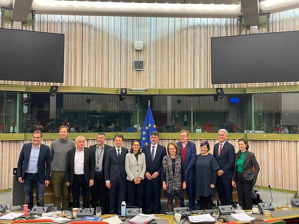 Agreement on #REPowerEU, much needed to directly reach citizens &amp; SMEs &amp; help cutting out energy bills and dependency on Russian fossil fuels.

<a href="/RenewEurope/">Renew Europe</a>, delivered transparency, ambition and flexibility. and simplicity. 
Let’s #REPowerEU!