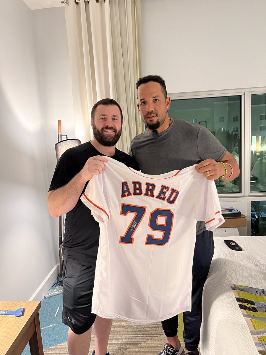 Just finished a great signing with Jose Abreu! Can’t wait to have his products #VerifiedbyBLOCKS and catalogued on the BLOCKS Registry! #HUMBL #BLOCKS #Astros