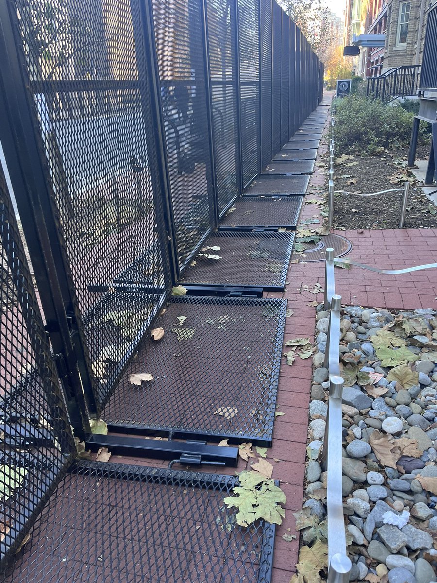 jennifervin's tweet photo. At #DIScience2022 and there is also #AfricanLeadersSummit here = extra security. This is my walkway to conference center. So how do we train older adults to prevent #falls in the unexpected times they walk on gate barricades and what if someone has an assistive device?! 🤦🏼♀️ https://t.co/vMIVgoD8qu