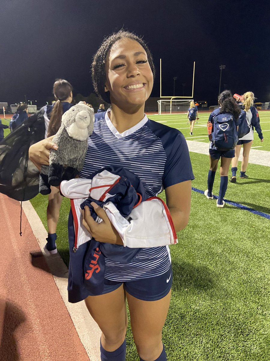 cen10_soccer's tweet photo. First scrimmage is in the books. Varsity defeats Panther Creek 4-1! Goals by Madison Rhoads, Katherine Clark, Eleni Arakas and Ellie Whittle! JV falls to Frisco 4-0. 🐐’s of the games: Eleni Arakas and Jaelyn Engle. On to Haltom City Friday night #ladytitansoccer https://t.co/ta897p5sJu