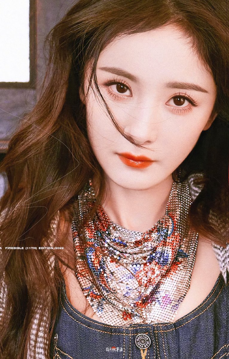 Queenbee_fox's tweet photo. Its beautiful and gorgeous
18th magazine in 2022
#YangMi #FireBible https://t.co/s4nC1PyJ8g