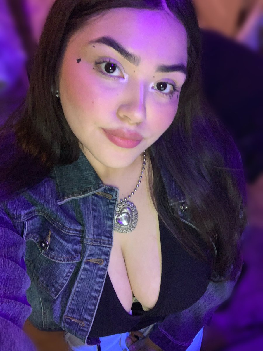 nichole ❁ tweet media