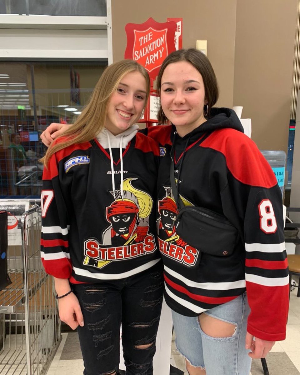PWM Steelers spotted around town Monday night volunteering for Salvation Army Christmas Kettle Campaign. Thanks ladies for sharing your Christmas spirit. 

#PWMSteelers #femalehockey #communitysupport #volunteer #afhl #favoritetimeoftheyear