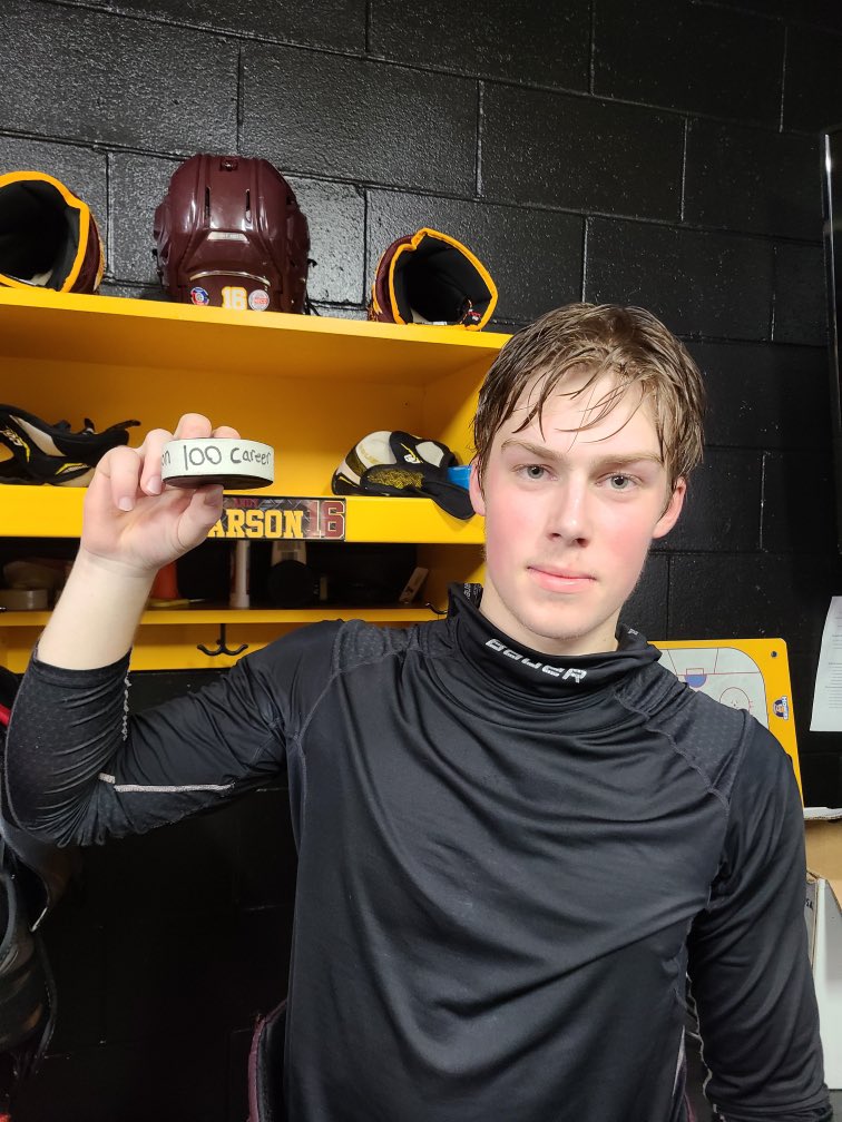 nexlevelhockey's tweet photo. CONGRATS Andy Larson and welcome to the Century Club. 🚨🚨🚨🚨4 Goal 3rd period vs @RRWolverines for the @Denfeld_Hockey Captain! #LetsGo @mnhockanalysis @mnhshockeytalk @ELPuckOfficial @hockeyhub https://t.co/s1yaBqrjdY