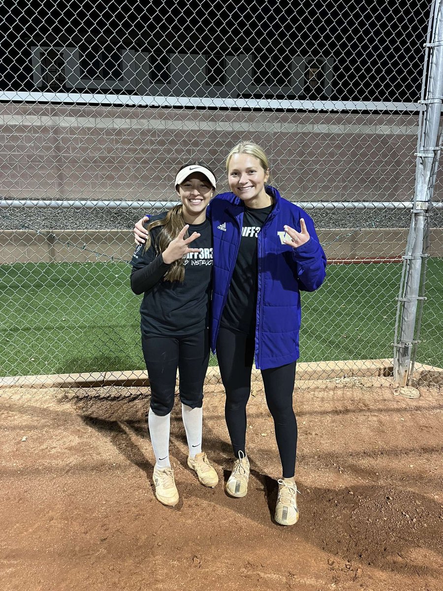 Anaya Romero tweet media