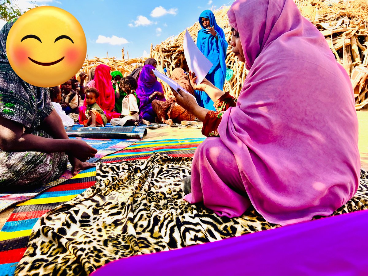 Azaa_aira's tweet photo. اختتمنا اليوم زيارتنا وتوزيع سلة البدائل الغذائية وادوية الطوارىء ونواميس لعدد (2000) أسرة تضررت من نفوق الابل موزعه في 22 منطقة بالقنب والاوليب وبلغ متوسط نفوق الابل 800 رأس ، المناطق بحاجه لتوفير طاقه شمسيه للمياة ودعم المشاريع الزراعيه وتوفير خدمات طبية وتعليمية . https://t.co/rTa4oVAQDO