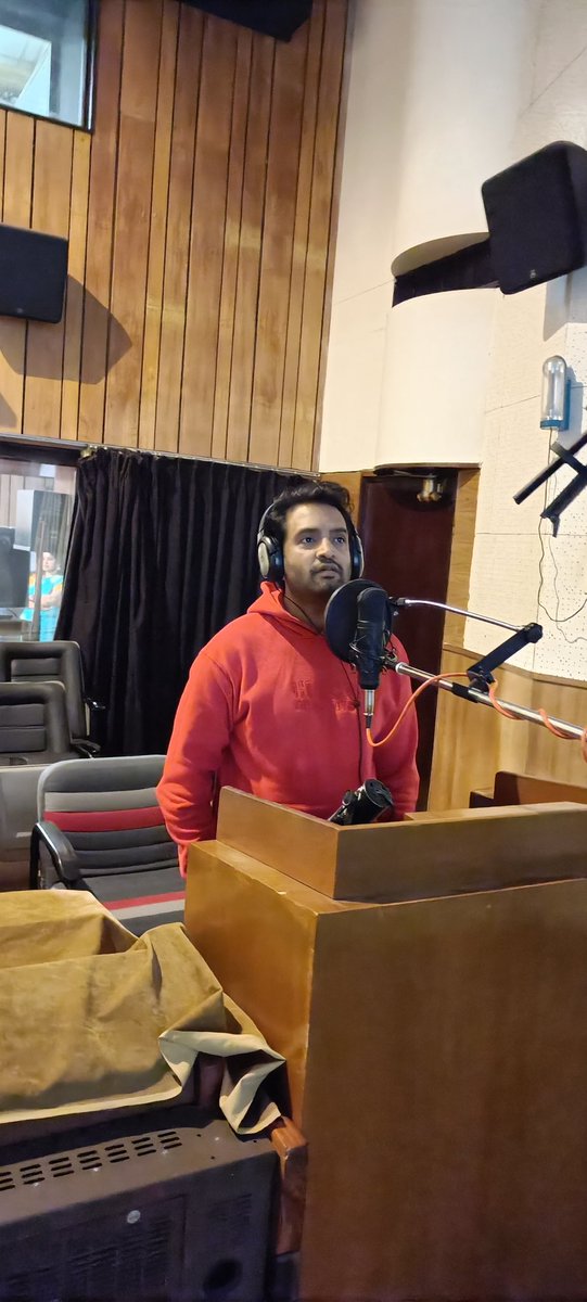 iamsanthanam's tweet photo. Dear family, 
On this auspicious day I would like to announce that after the overwhelming response for dhilluku dhuddu 1 and 2, we have  successfully completed another horror comedy movie on a tremendously scale to entertain you. 
Dubbing starts from today!!!
⁦ https://t.co/HQKmCQAs5O