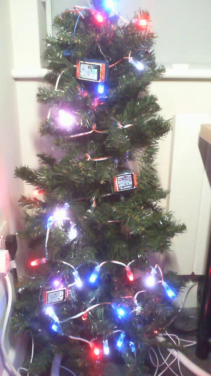 InteractiveXmas's tweet photo. Current Status of the Interactive Christmas Tree as of the 14th of December at 05:00!
Control the tree yourself at https://t.co/VCdTkH31eS!
#interactivechristmastree #christmas #interactive https://t.co/4X0ImrkwYB