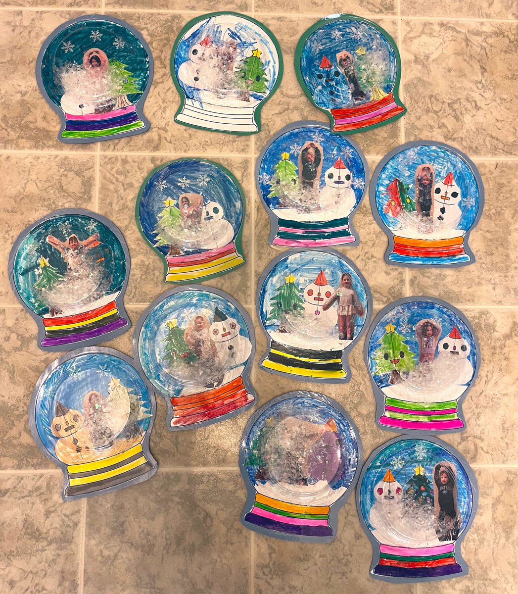 MsChenCoolCat's tweet photo. Students love making parent’s gift. Snow Globe turns out so great. https://t.co/YN3bQPGTiR