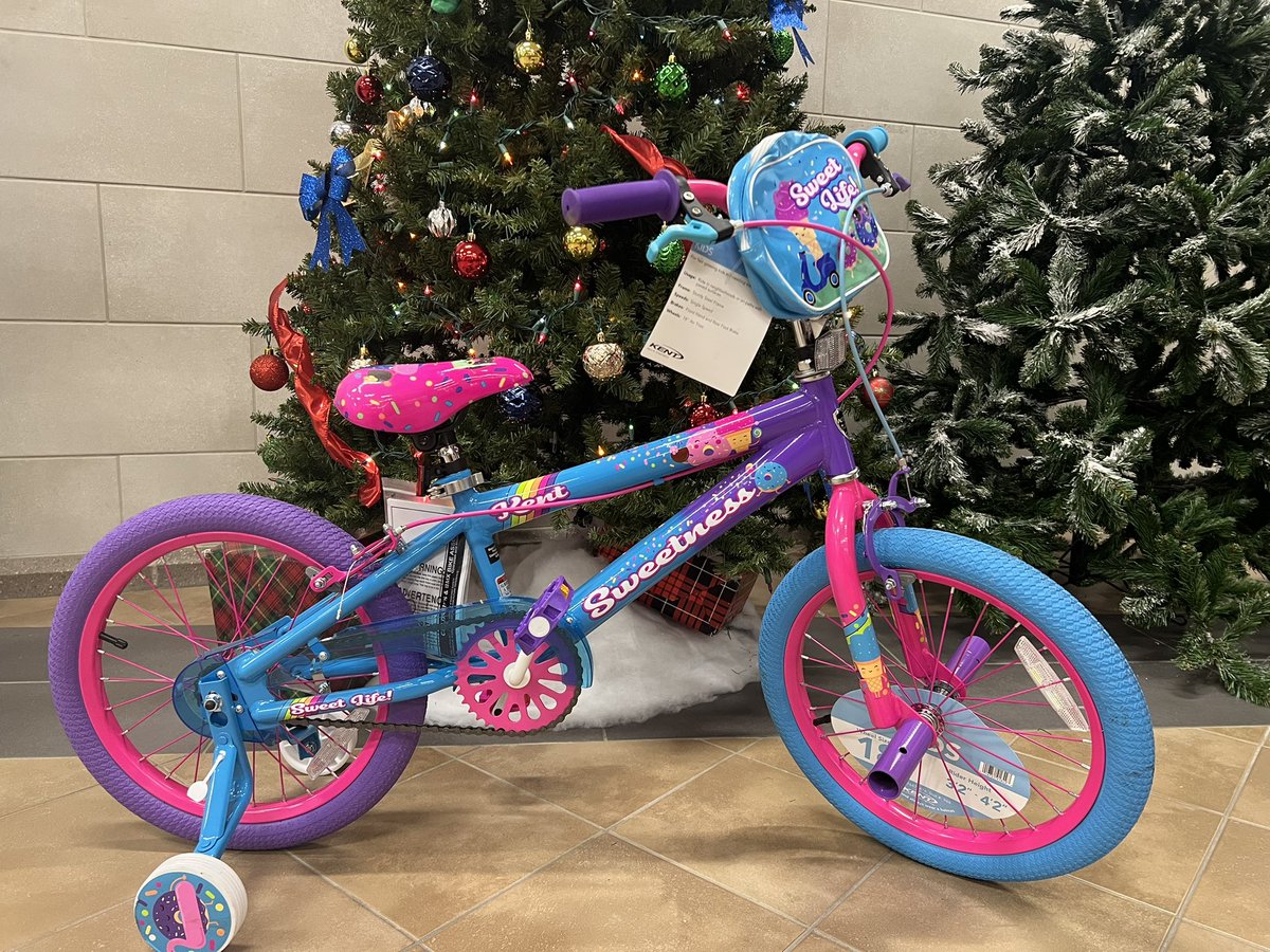 Holiday spirit is in every corner of Jones, but putting out two new bikes for our raffle today donated by Mr. Harris’ church shows how the community brings the spirit in! #jeschat #12DaysTwitter