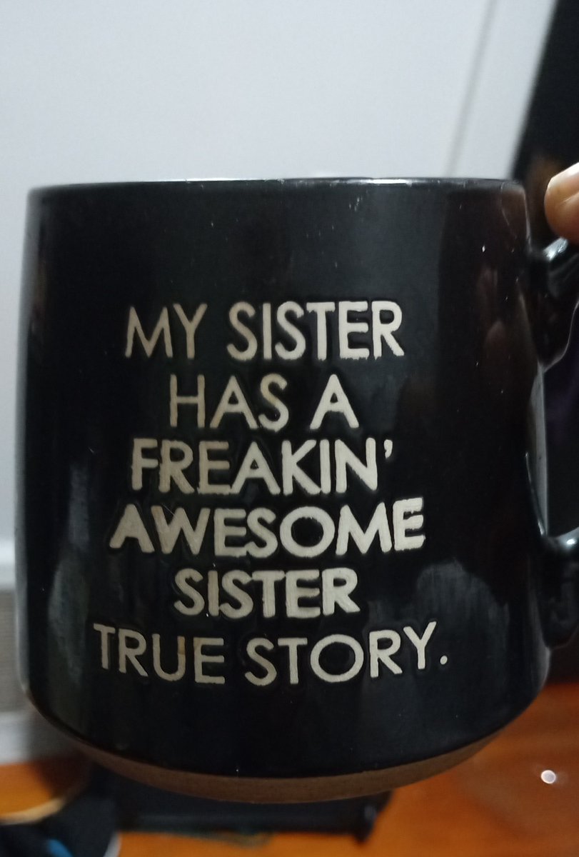 Lisa Rene de Cotret tweet media