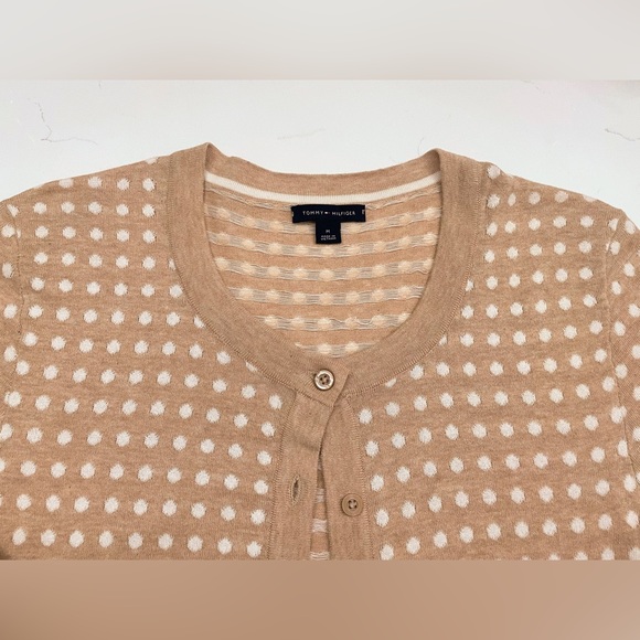 cybogdan's tweet photo. So good I had to share! Check out all the items I'm loving on @Poshmarkapp #poshmark #fashion #style #shopmycloset #maurices #tommyhilfiger: https://t.co/z0lEcsHrHb https://t.co/MWTECh8Mp5