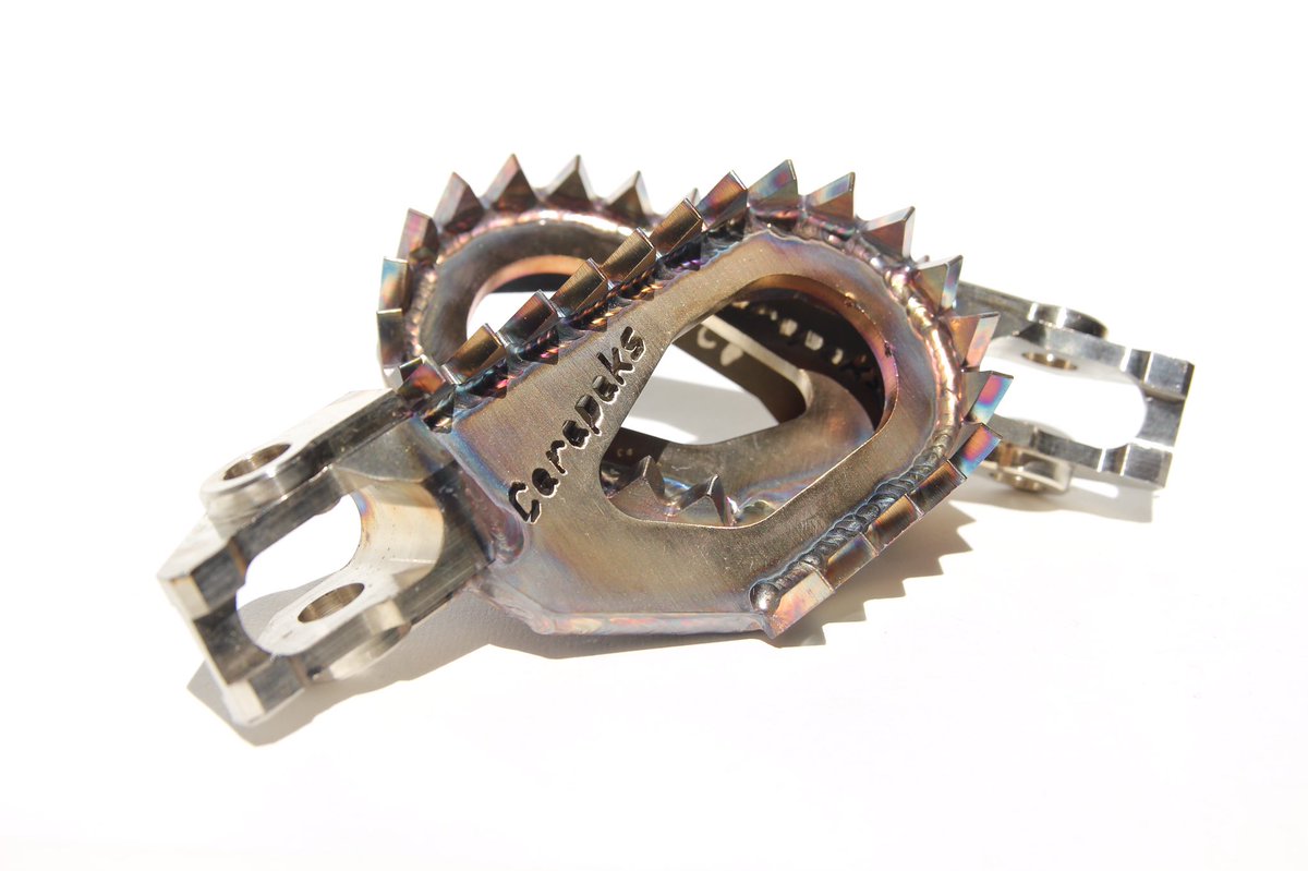 100PerCentMoto's tweet photo. NEW STOCK ! 2023 KTM 2023 Husqvarna @carapaks_enduro_shop stainless steel foot pegs ! 🔥🔥🔥
👉 https://t.co/NUNwUjzRUx https://t.co/2I79OPWYoy