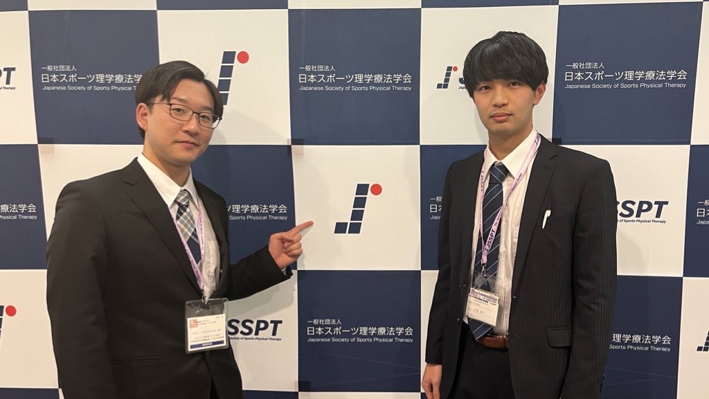 HSUH_PT's tweet photo. 12/10-11に「第9回 #日本スポーツ理学療法学会 学術大会」が開催されました。
本学科の卒業生である白幡吏矩(4期生)と林凌雅(5期生)が口述発表を行いました。
発表演題は画像のとおりです。
北海道医療大学では、研究活動を通じて様々なスポーツへの貢献を目指します。
#JSSPT2022 #スポーツ理学療法 https://t.co/9ZZ9K2yeA4