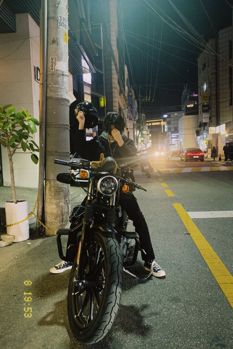 TurtleLoveCat's tweet photo. CHAE HYUNGWON WITH A MOTORBIKE 🫠🫠-@+#-#+ https://t.co/duKnHDnjMO