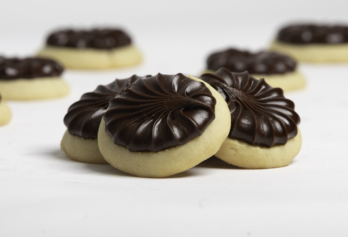 Regional American Food on Twitter "Fudge fancy cookies (Albany, NY)"