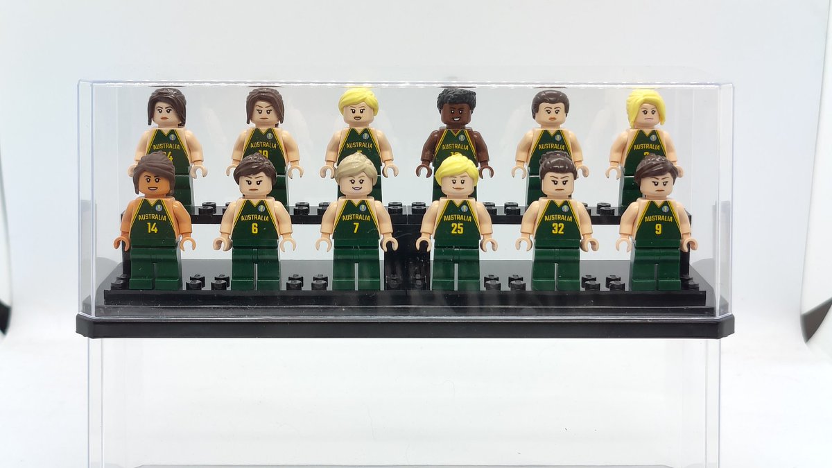 customfigdesign's tweet photo. @gingerrtwit This is a better shot of the team display case... No background unfortunately, but that would be pretty cool, we might have to look at options for those :) https://t.co/PpDjZBbNuH