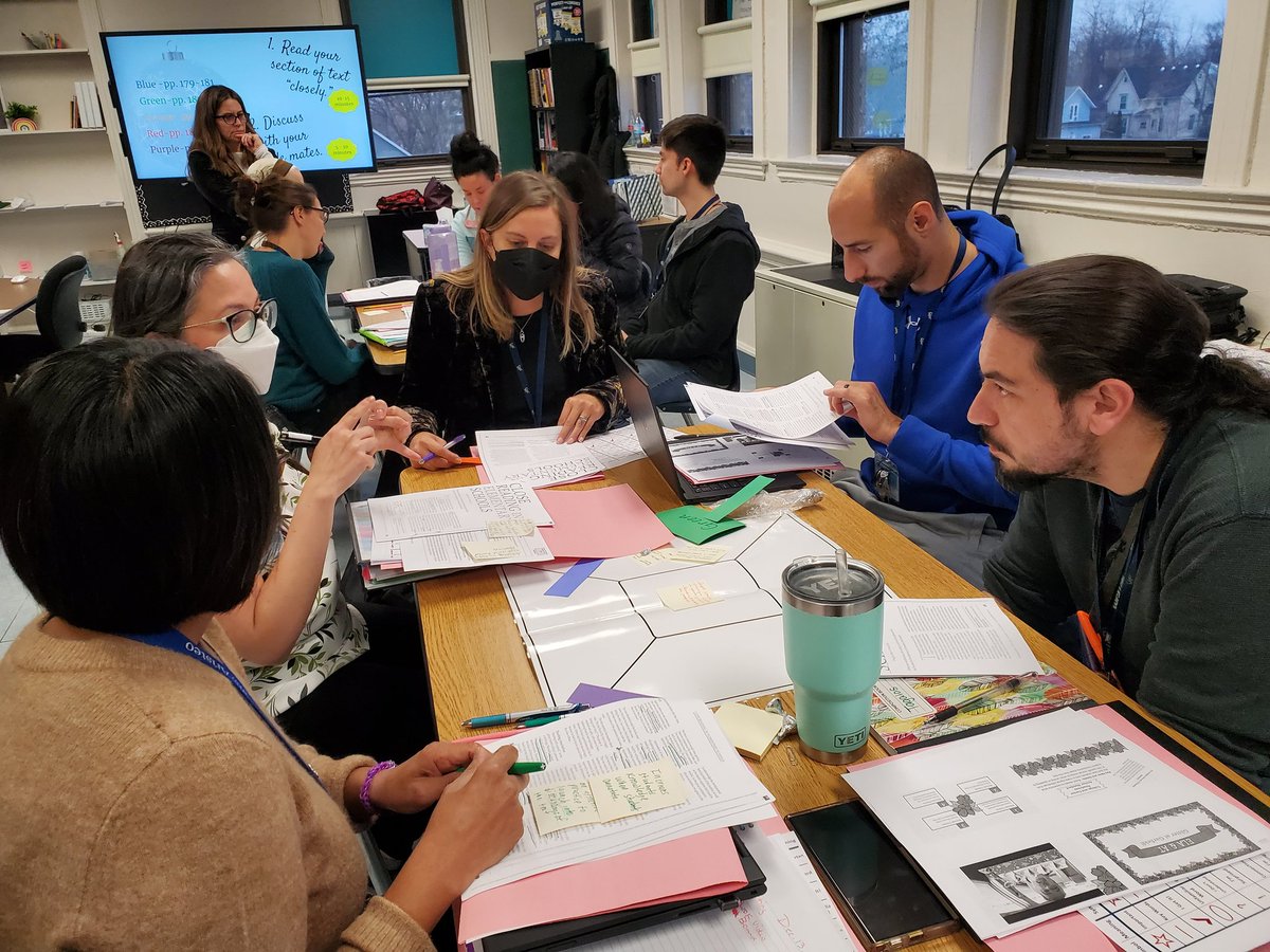 GenzMelissa's tweet photo. Garfield teachers going deeper with Academic Teaming &amp; Close Reading! @BarbiChisholm @thomps_michelle @sdu46 https://t.co/InOMHJlghy