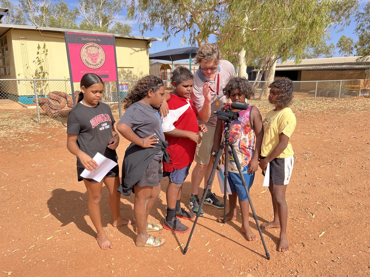 Aussie actor @PollardMyles headed to Yandeyarra Remote Community School for the last two weeks of term and shared his drama, acting and film production knowledge with students. 📽️