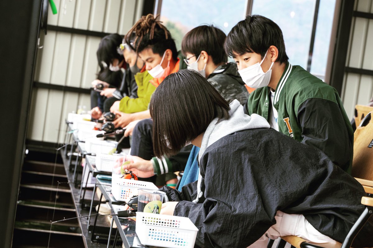 natura_base's tweet photo. 【NaturaBase河口湖オープンキャンペーン♪】
ワカサギ釣り3名様以上でのご予約で1名様分が無料になるキャンペーンを実施します！
期間：2023年1月31日まで
対象者：twitterにてフォロー＆このツイートをリツイート
対象プラン：1時間半プランもしくは3時間プラン
注意事項とご予約は↓↓ https://t.co/SLE6BSwDcB