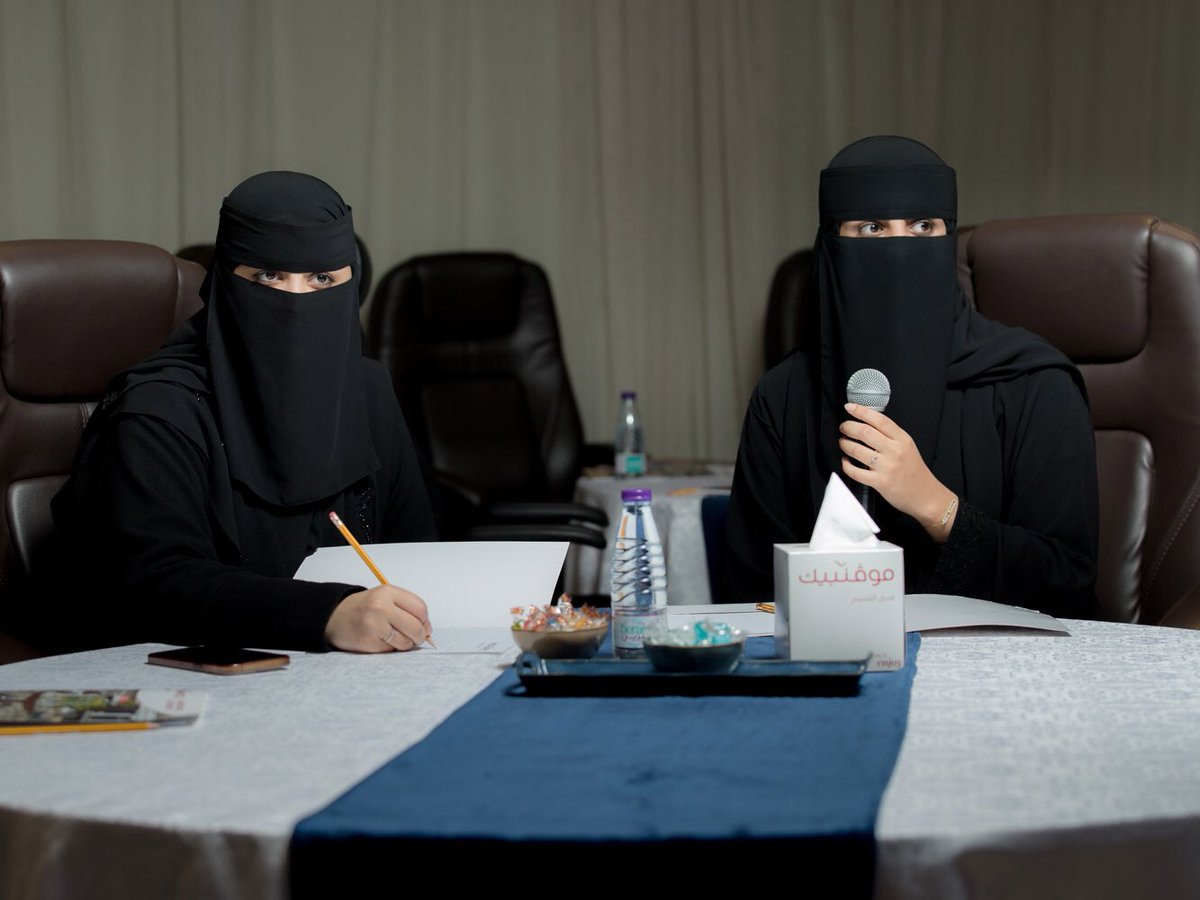 shababburaydah's tweet photo. أقامت جمعية وعي لدعم حقوق الملكية الفكرية بالشراكة مع #لجنة_شباب_بريدة لقاء تثقيفي (حقوق المصورين وفق أنظمة الملكية الفكرية) 
للمتحدث الاستاذ/عارف العضيلة ، أدار اللقاء 
الاستاذ/عبدالسلام الطريمان. https://t.co/Lp492lTYcw